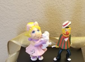 Bert and Ms Piggy Sesame Street Figurines
